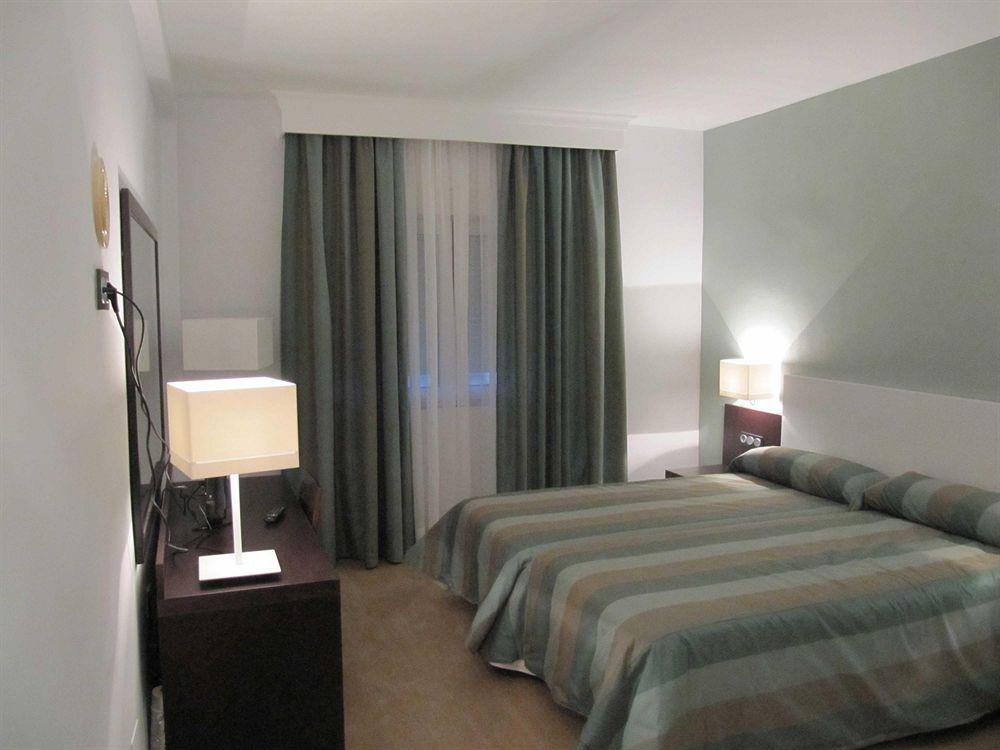 Don Juan Hotel Гранада Стая снимка
