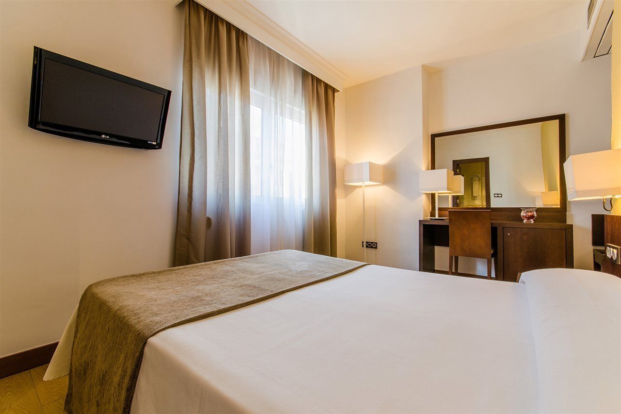Don Juan Hotel Гранада Екстериор снимка